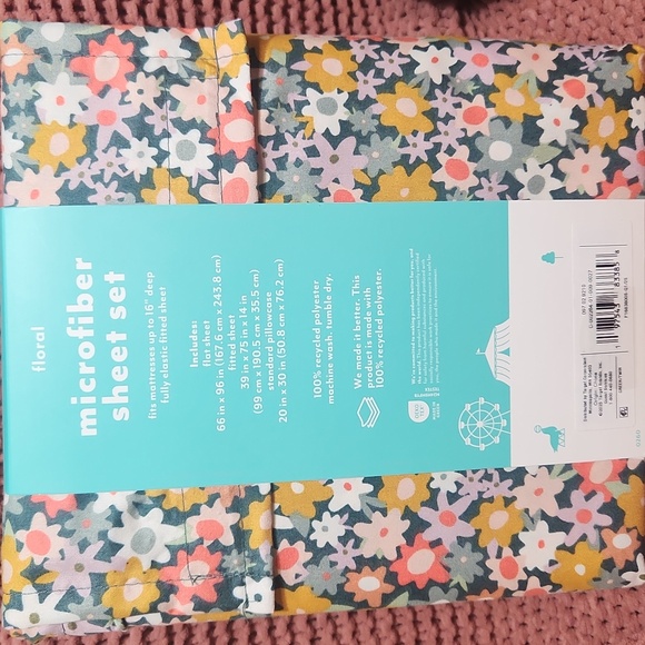 PILLOWFORT floral Sheet Set - Picture 5 of 11